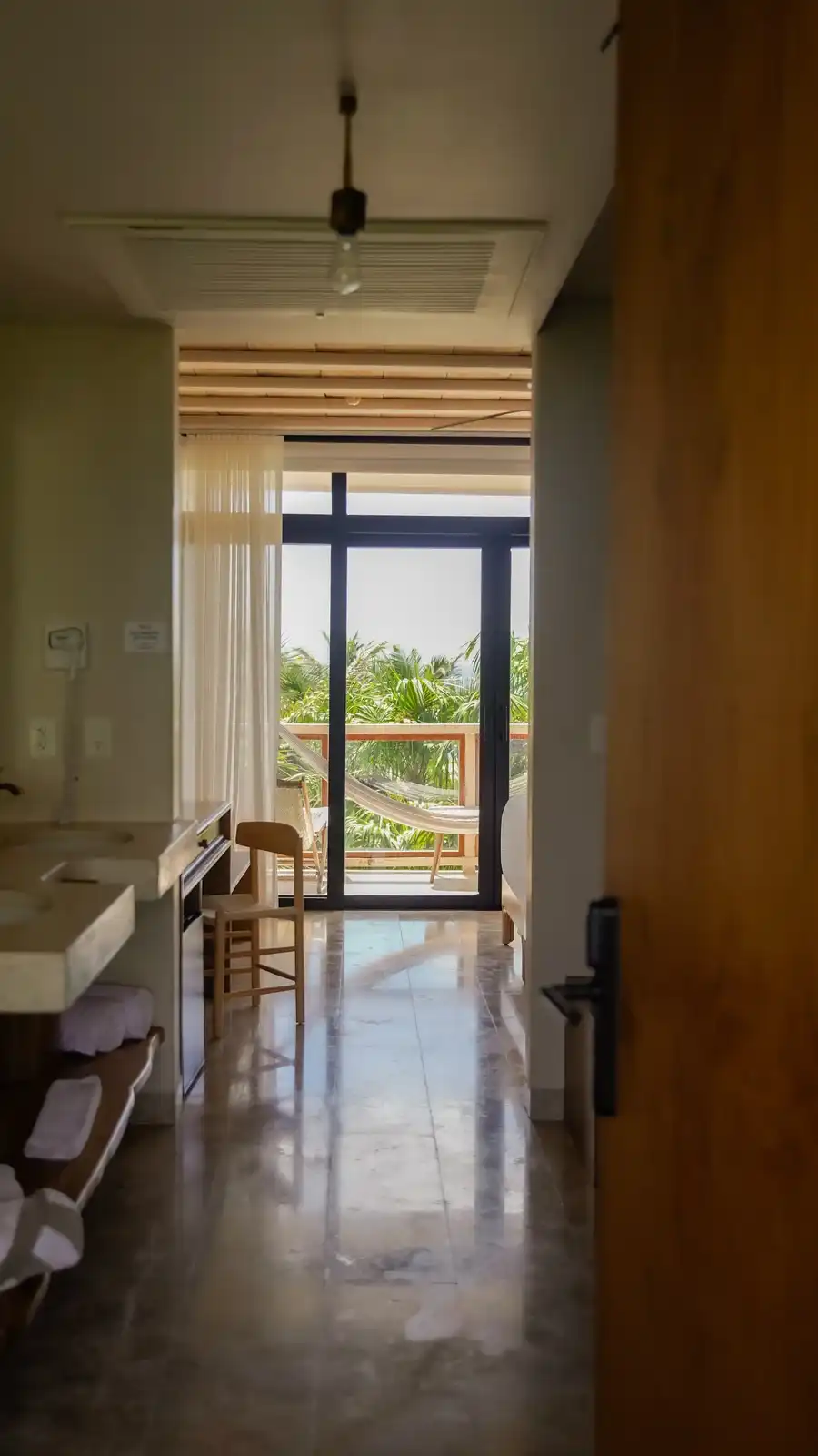 Habitación Deluxe King · Vista parcial jardín y/o mar, fotografía 2