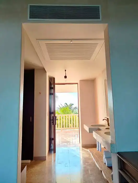 Habitación Deluxe King · Vista parcial jardín y/o mar, fotografía 9